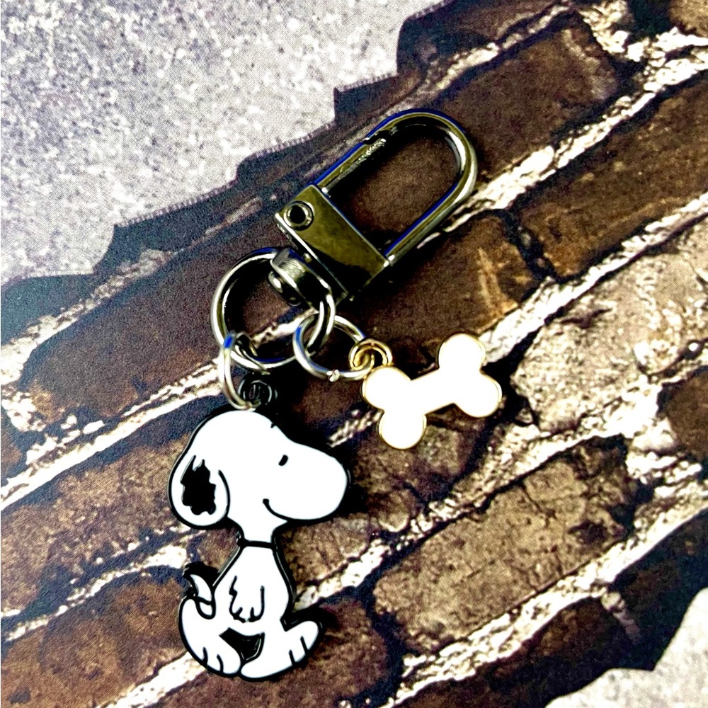 Snoopy 2 Inch Keychain - Picture 9 of 10